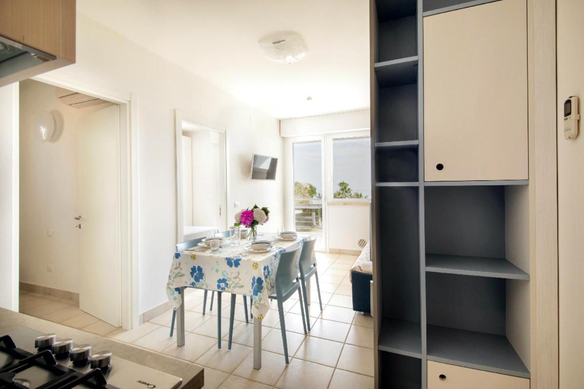 Residence Brezza Di Mare San Benedetto del Tronto Exterior foto