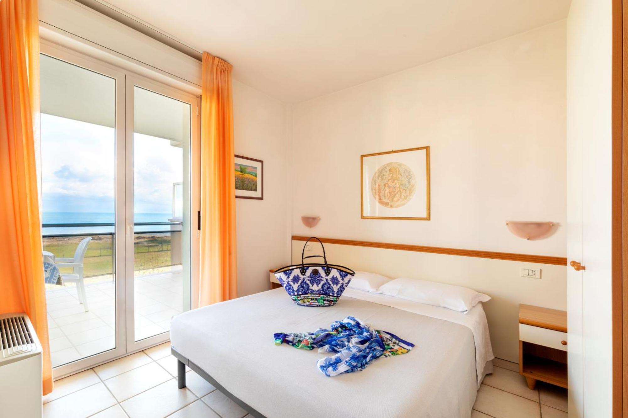 Residence Brezza Di Mare San Benedetto del Tronto Exterior foto