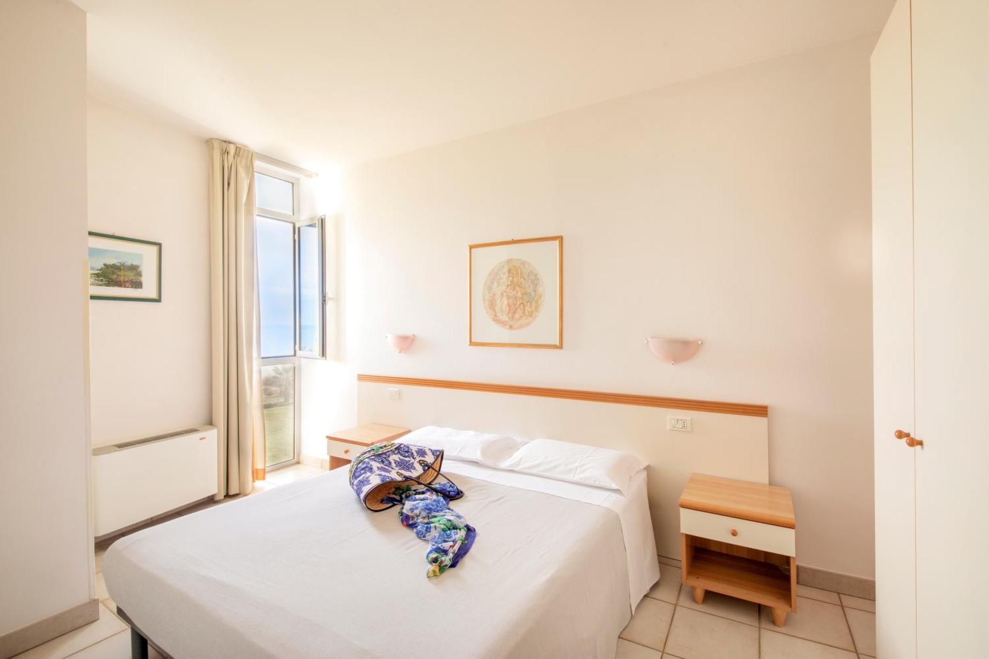 Residence Brezza Di Mare San Benedetto del Tronto Exterior foto